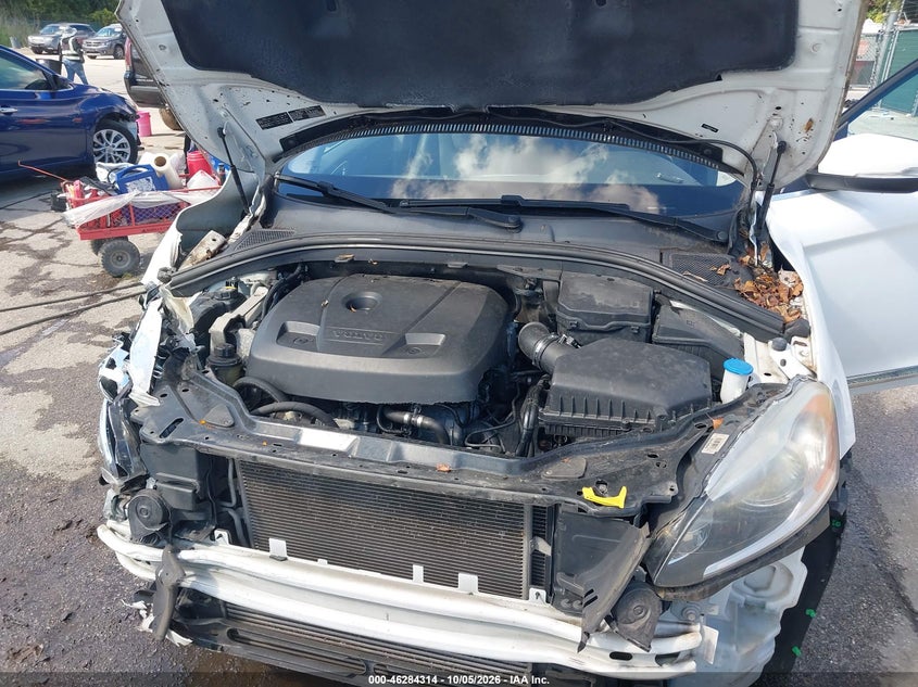 VOLVO XC60 - zdjęcie 10