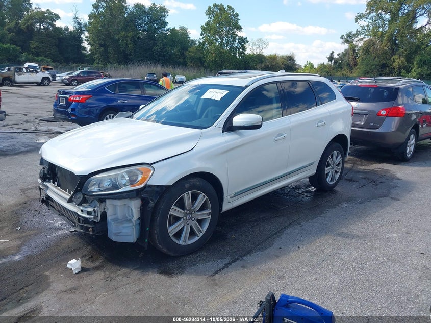 VOLVO XC60 - zdjęcie 2