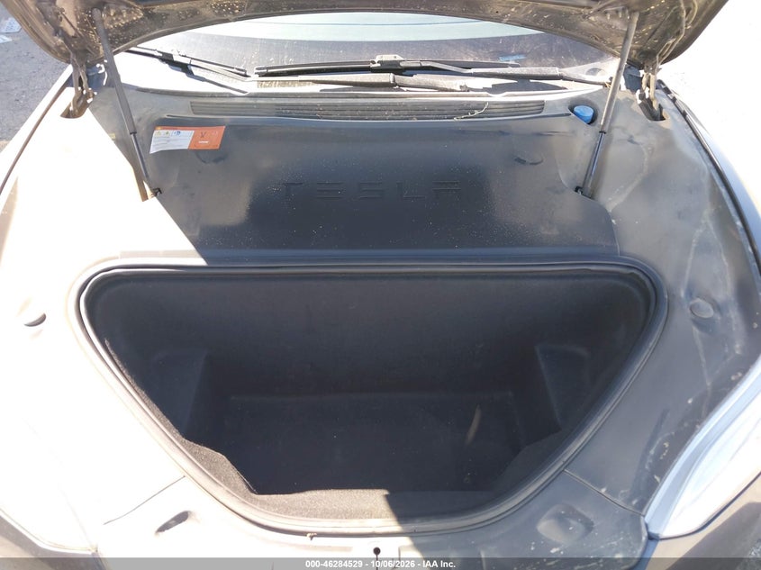 TESLA MODEL S - zdjęcie 10