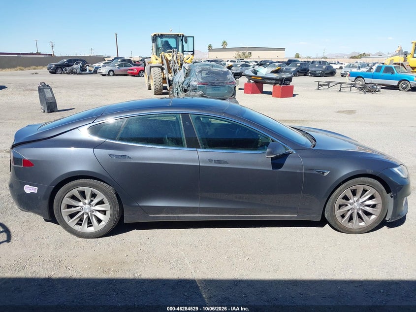 TESLA MODEL S - zdjęcie 14