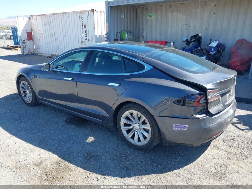 TESLA MODEL S - zdjęcie 3