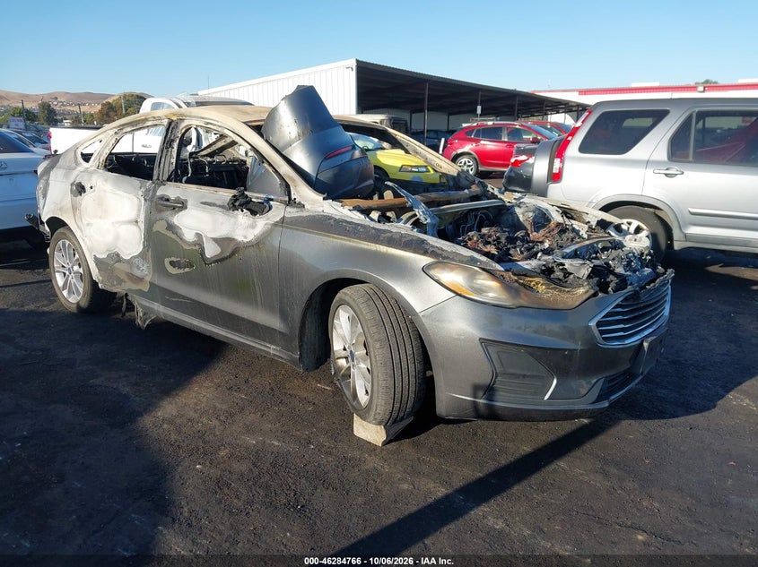 Vin: 3fa6p0hd1kr215943, lot: 46784912, ford fusion se 20191