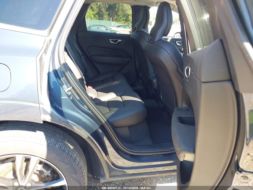 VOLVO XC60 - zdjęcie 8