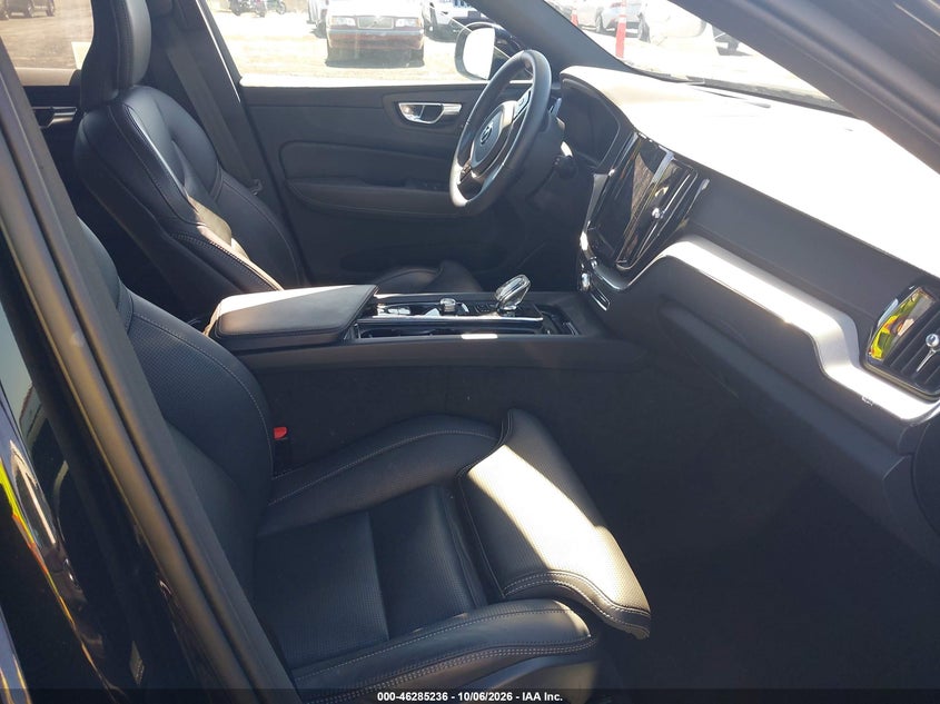 Фото 5 - VOLVO XC60