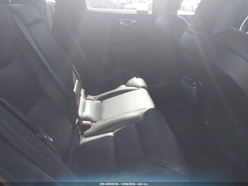 VOLVO XC60 2025 VIN YV4M12RD5S1029889