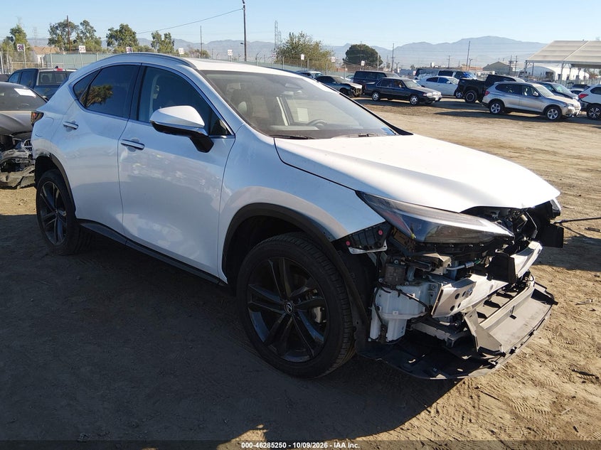 LEXUS NX 450H+ - zdjęcie 1