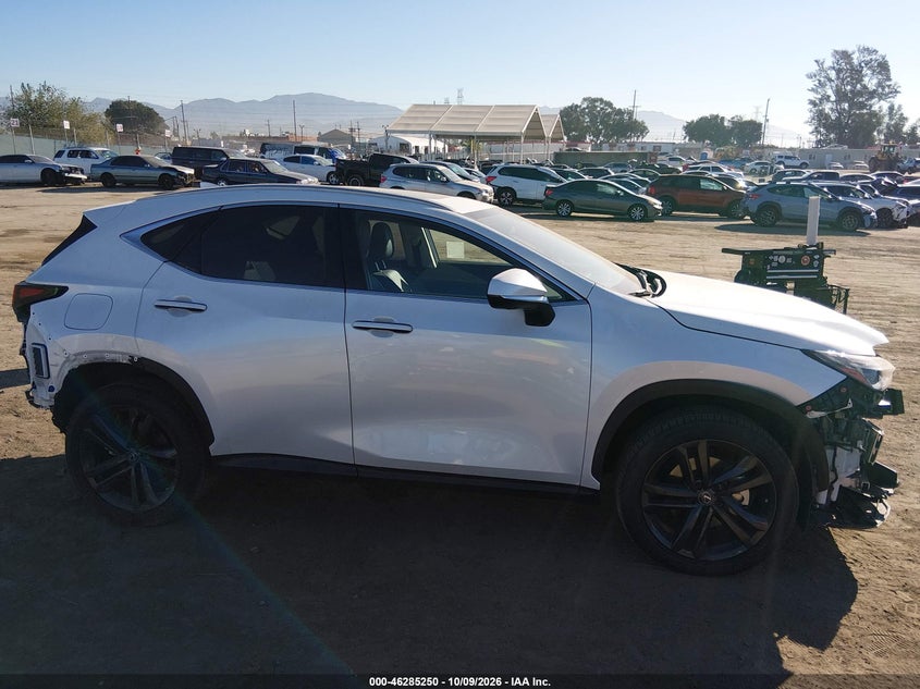 LEXUS NX 450H+ - zdjęcie 14