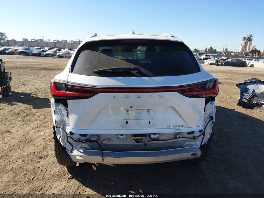 LEXUS NX 450H+ - zdjęcie 17