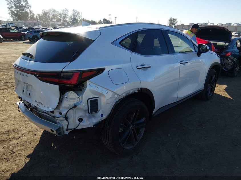 LEXUS NX 450H+ - zdjęcie 4