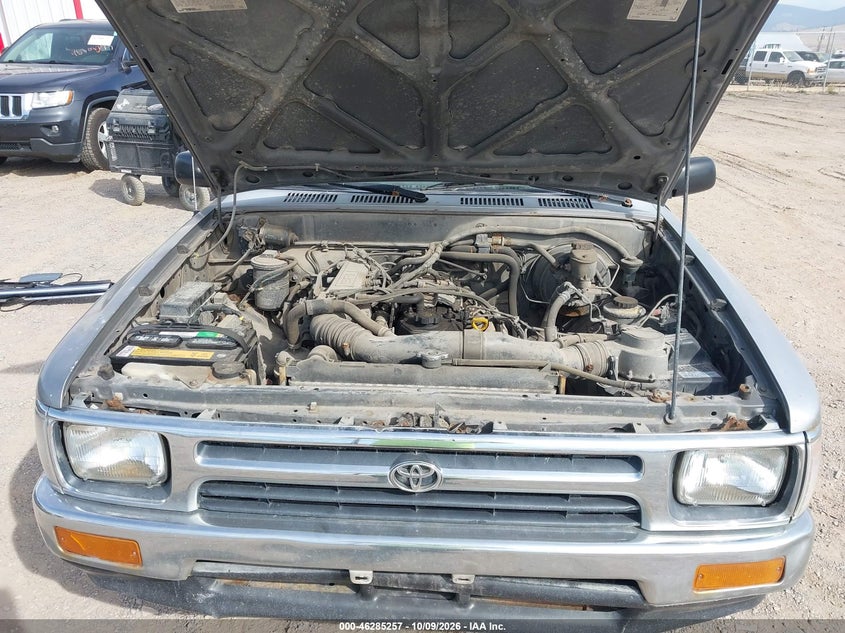 TOYOTA PICKUP 1994 VIN 4TARN93P3RZ186787