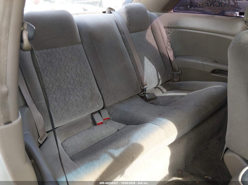 HONDA CIVIC 2001 VIN 1HGEM21571L026127