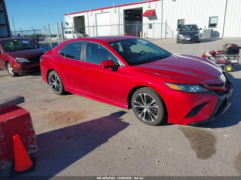 Vin: 4t1b11hk8ku217319, lot: 46785510, toyota camry se 20191