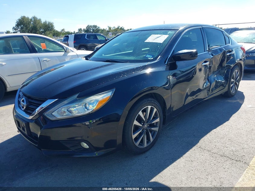 2017 Nissan Altima, Left Side, IAAI, VIN 1N4AL3AP8HC200469 — photo 2