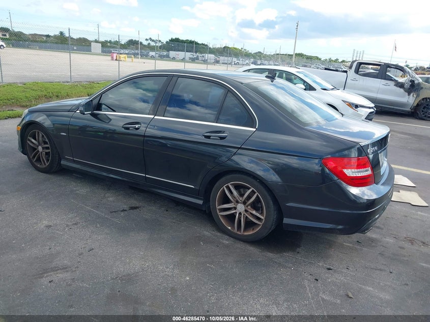 MERCEDES-BENZ C 250 2012 VIN WDDGF4HB0CR201610