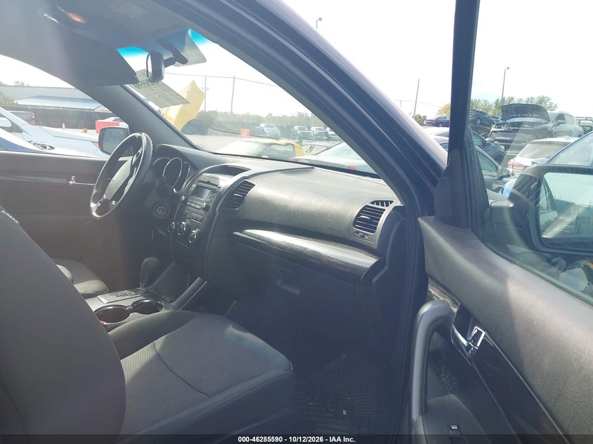 KIA SORENTO 2011 VIN 5XYKT3A14BG138033