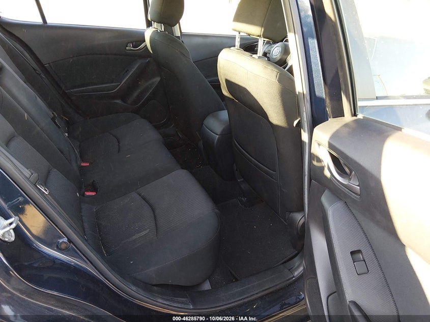MAZDA MAZDA3 - zdjęcie 8