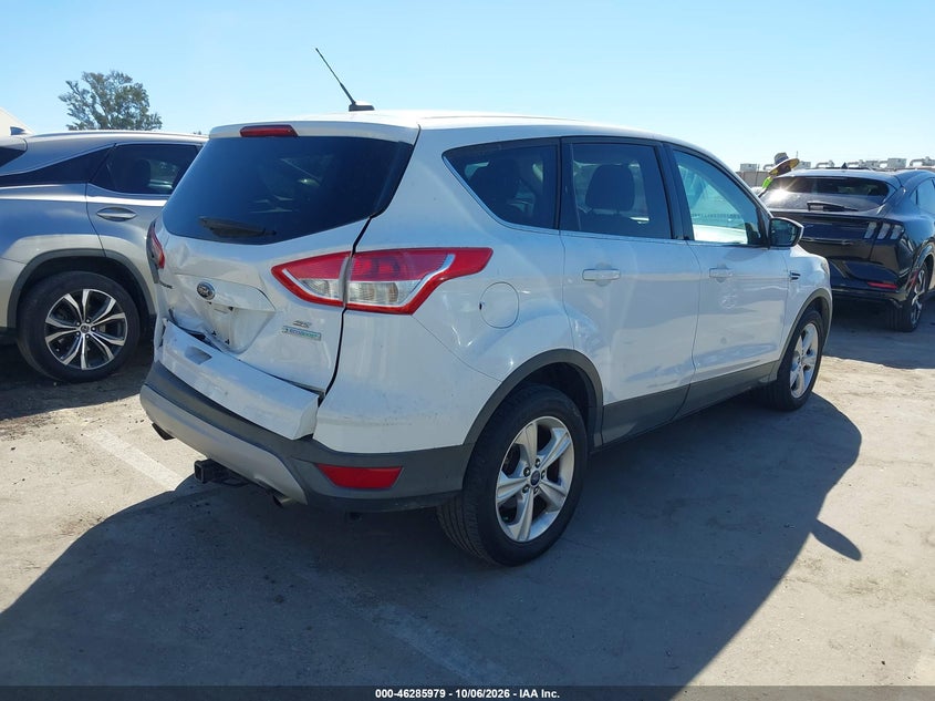 Vin: 1fmcu0gx8dud54654, lot: 46786125, ford escape se 20134