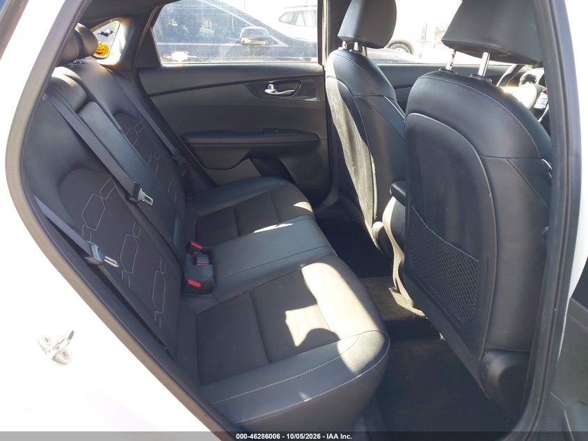2020 KIA FORTE GT-LINE · Фото 8