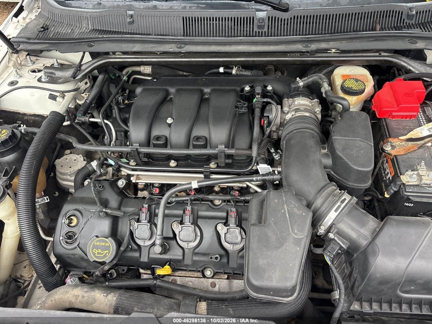 2015 FORD TAURUS SEL · Photo 10