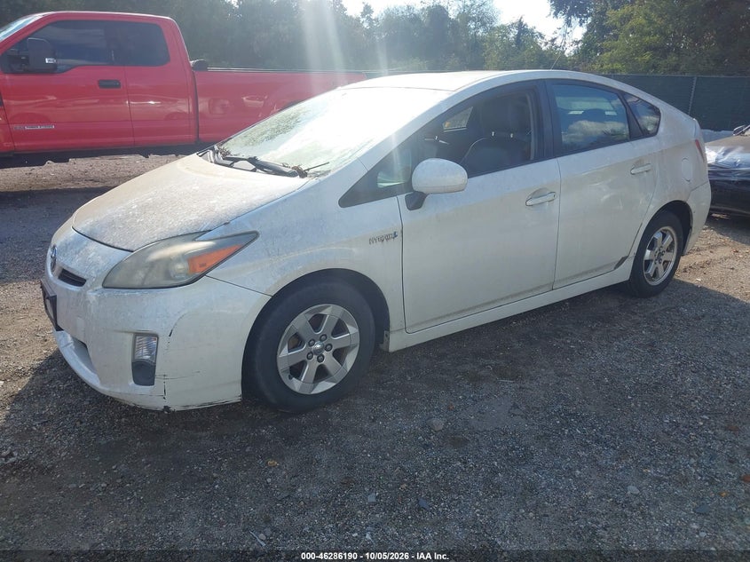 2011 TOYOTA PRIUS THREE · Фото 2