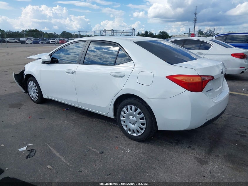 TOYOTA COROLLA - zdjęcie 3