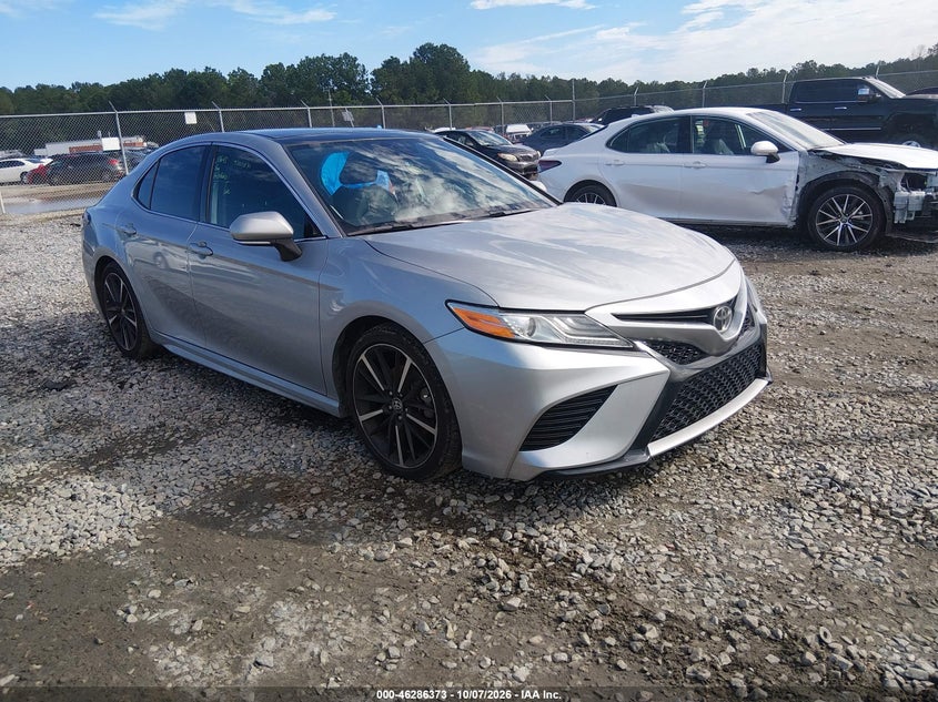 TOYOTA CAMRY - zdjęcie 1