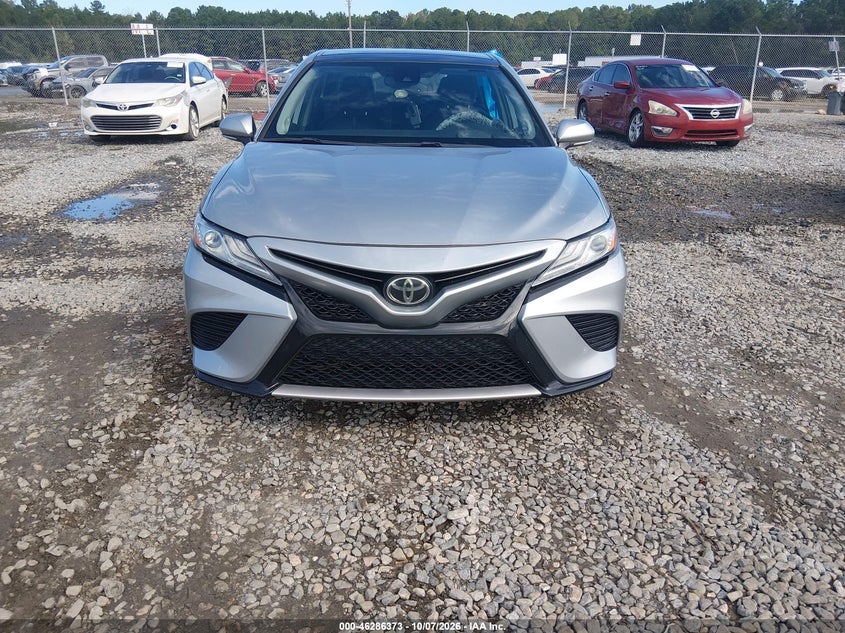 TOYOTA CAMRY - zdjęcie 13