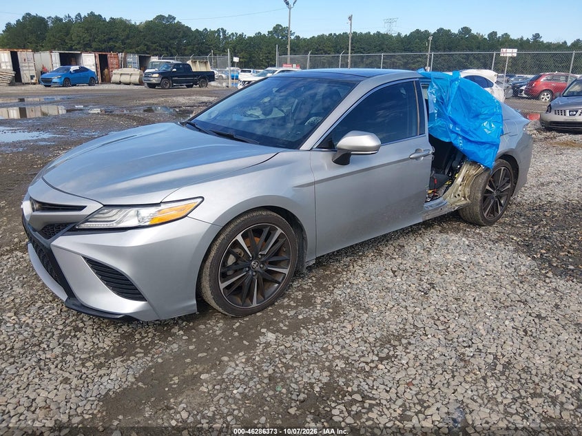 TOYOTA CAMRY - zdjęcie 2