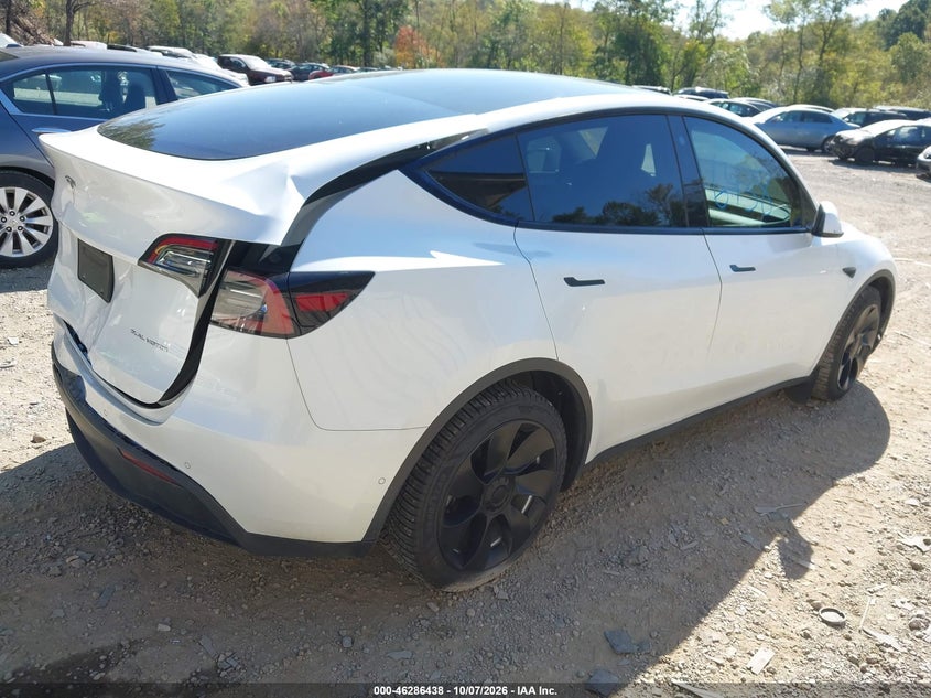 TESLA MODEL Y 2022 VIN 7SAYGDEE9NA012098