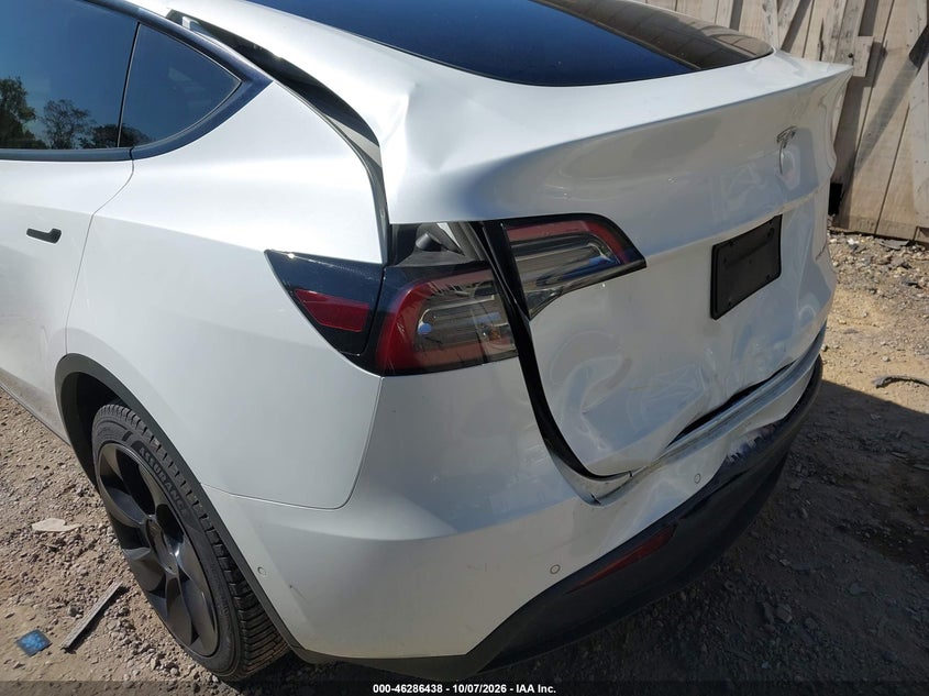 TESLA MODEL Y 2022 VIN 7SAYGDEE9NA012098