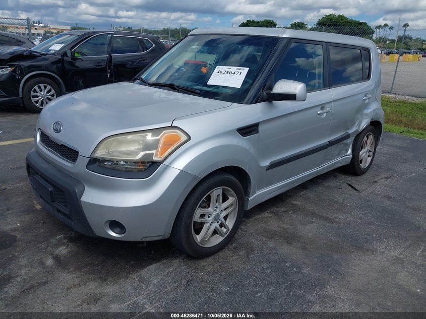 2011 Kia Soul, Left Side, IAAI, VIN KNDJT2A29B7339194 — photo 2