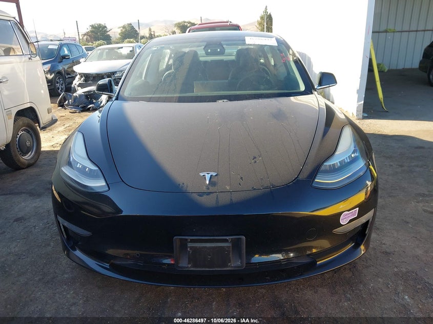 TESLA MODEL 3 - zdjęcie 13