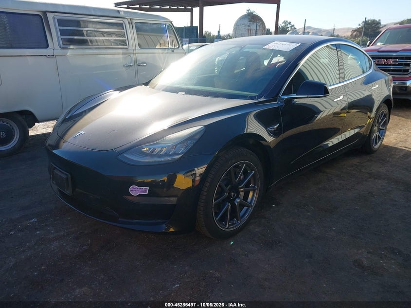 TESLA MODEL 3 - zdjęcie 2
