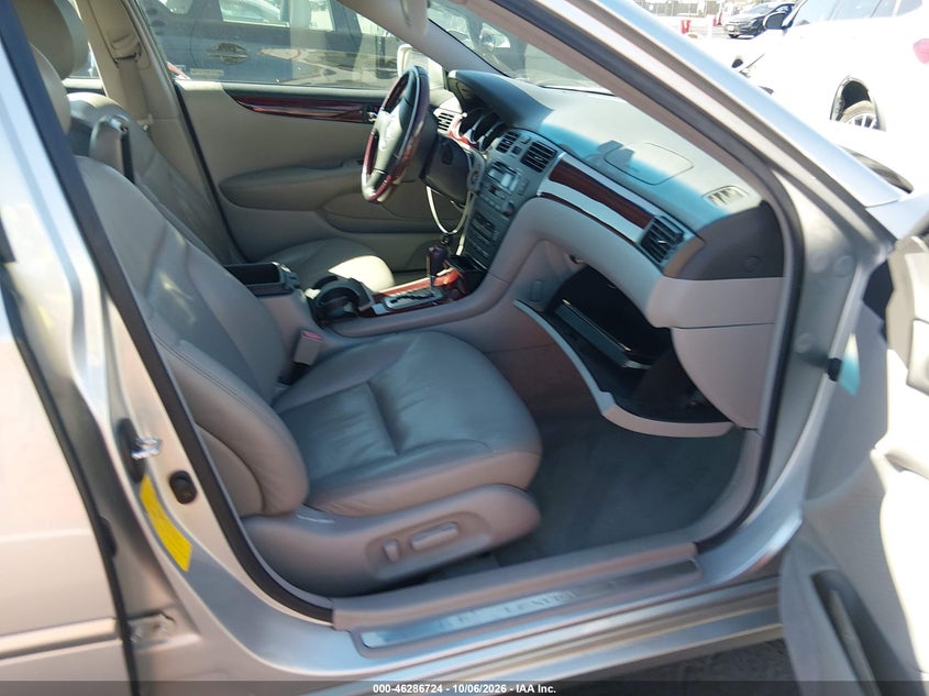 LEXUS ES 300 2002 VIN JTHBF30G225031146