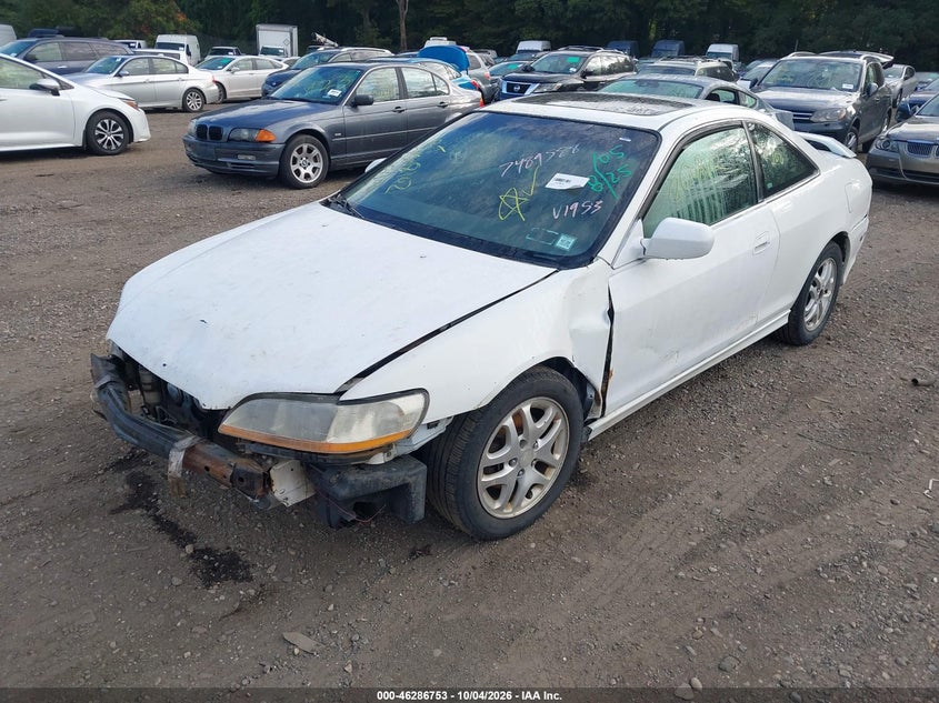 2002 Honda Accord 3.0 Ex, Перёд и зад, IAAI, VIN 1HGCG22502A001953 — фото 2