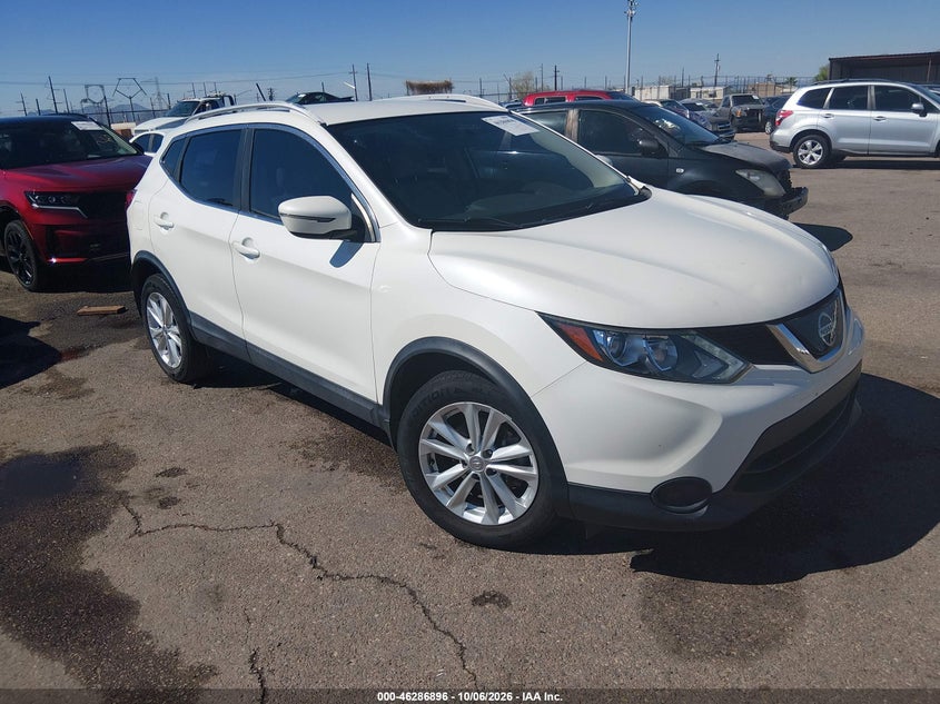 Vin: jn1bj1cp8jw193889, lot: 46787042, nissan rogue sport sv 20181