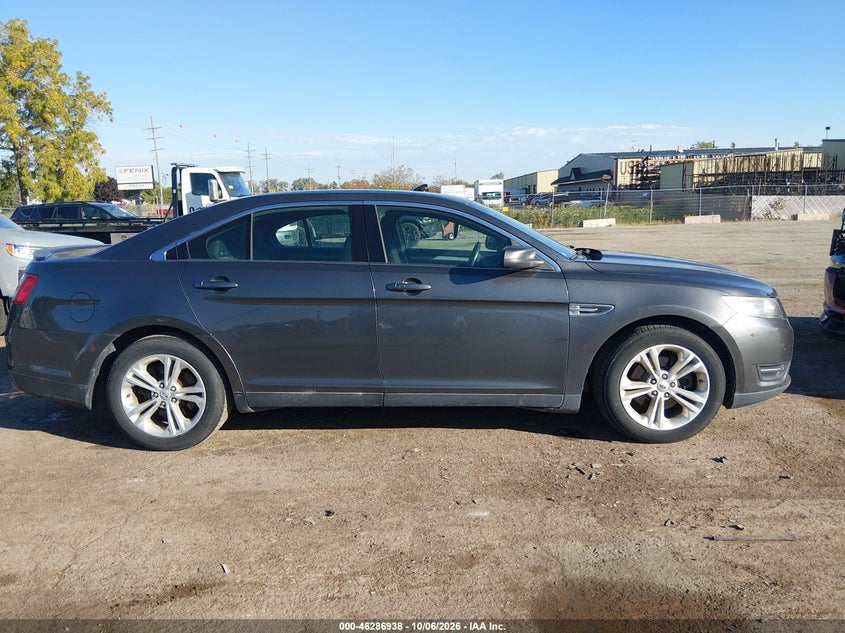 2015 FORD TAURUS SEL · Фото 12