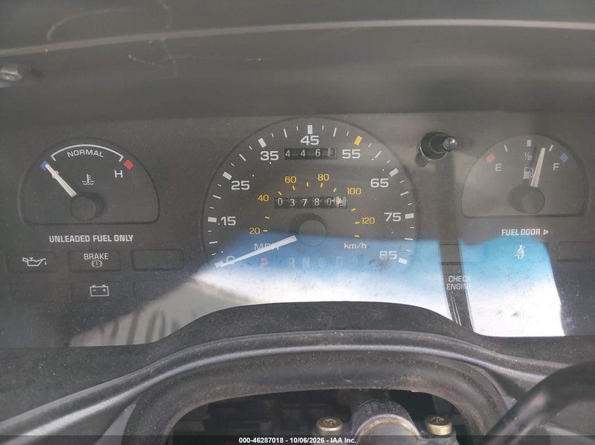 FORD TAURUS 1992 VIN 1FACP52U4NG242011