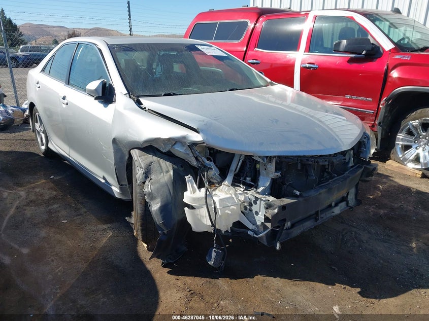 2012 TOYOTA CAMRY SE