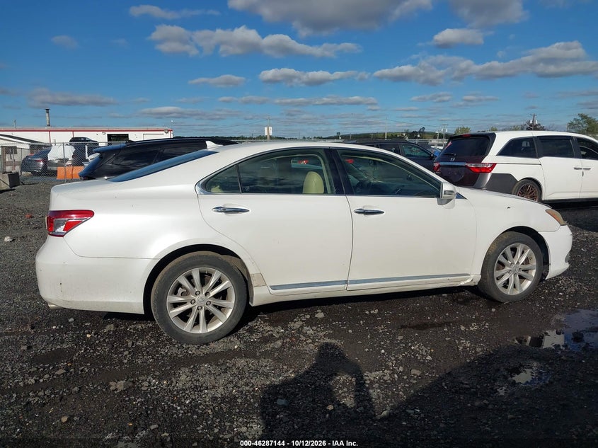 2012 LEXUS ES 350 · Фото 14