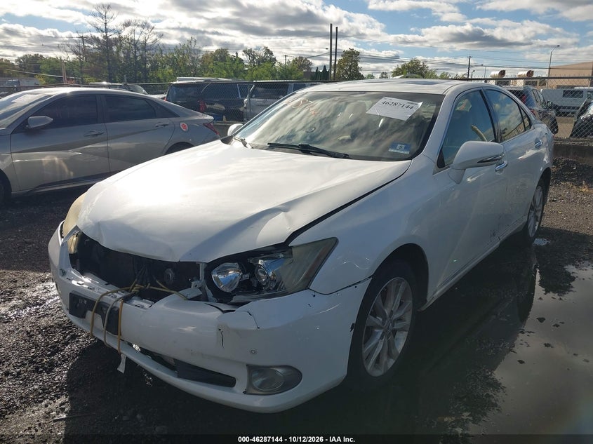 2012 LEXUS ES 350 · Фото 2
