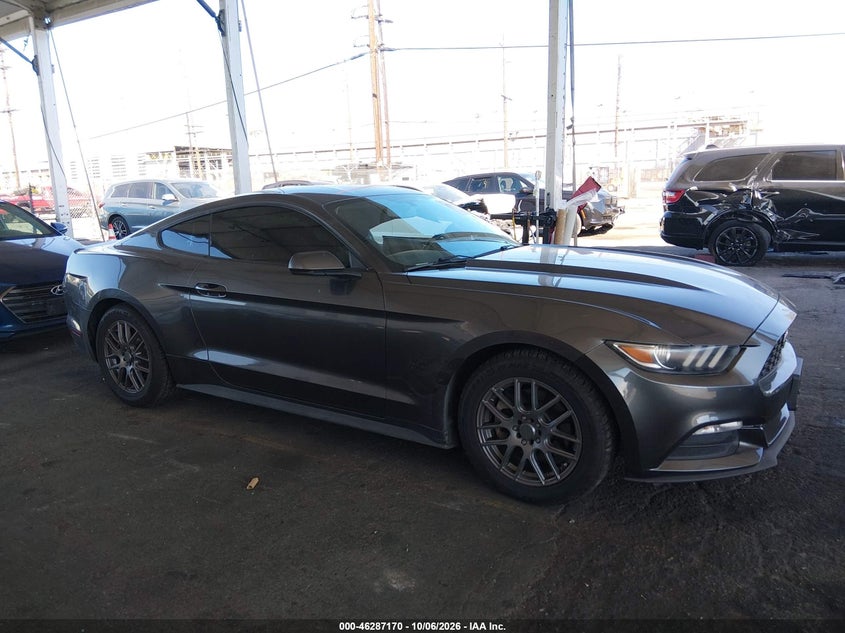 FORD MUSTANG - zdjęcie 14