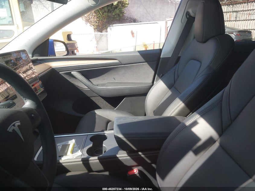 TESLA MODEL Y 2023 VIN 7SAYGDEF6PF762167