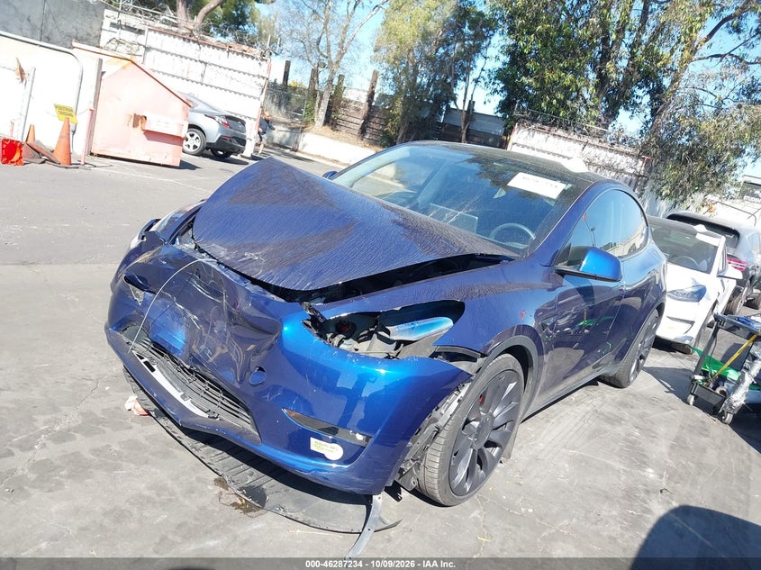 2023 Tesla Model Y Performance Dual Motor All-Wheel Drive, Удар спереди, IAAI, VIN 7SAYGDEF6PF762167 — фото 2