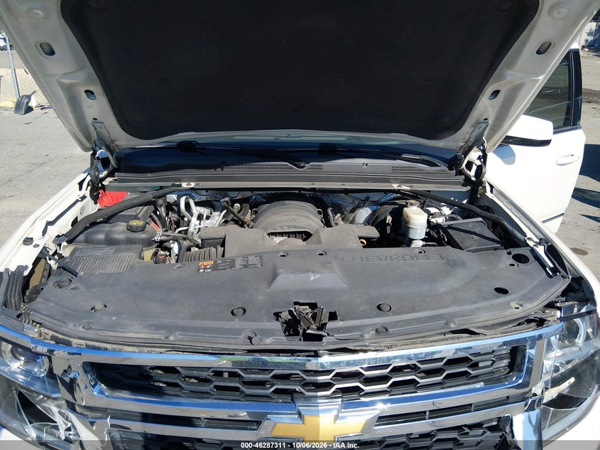 CHEVROLET SUBURBAN - zdjęcie 10