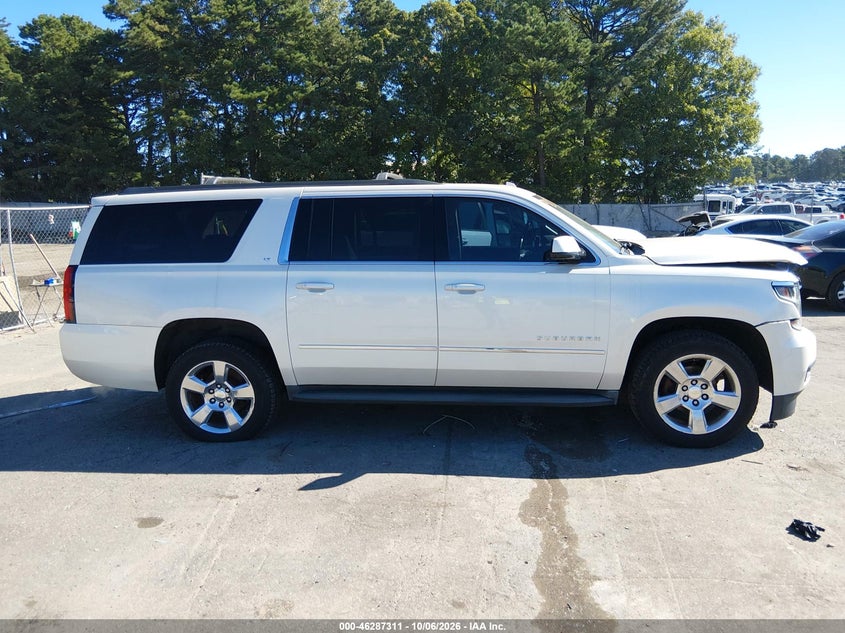 CHEVROLET SUBURBAN - zdjęcie 13