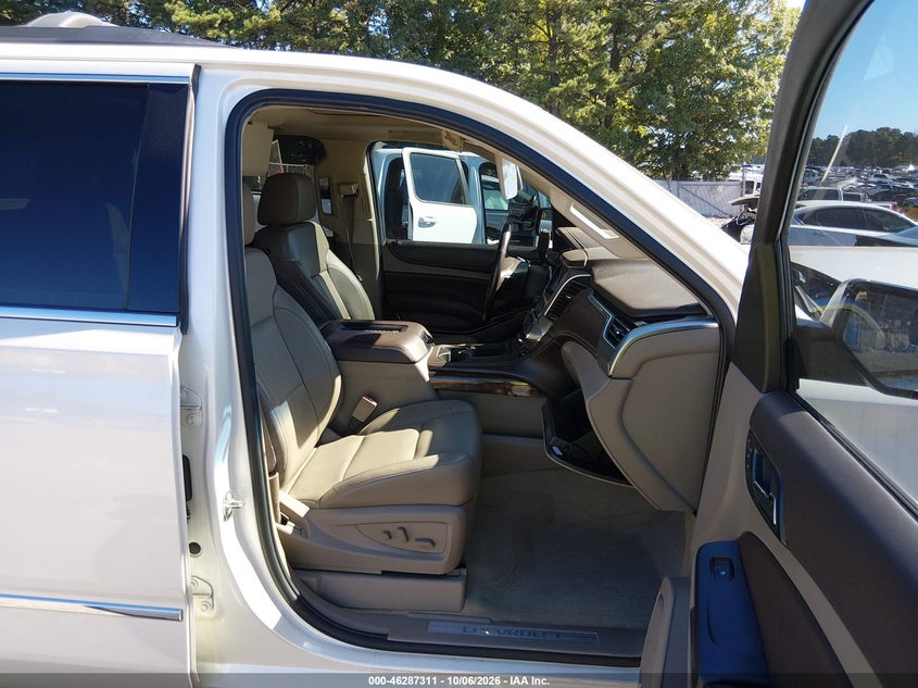 CHEVROLET SUBURBAN - zdjęcie 5