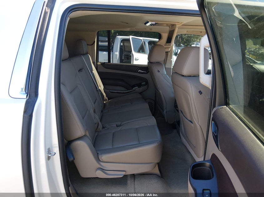 CHEVROLET SUBURBAN - zdjęcie 8