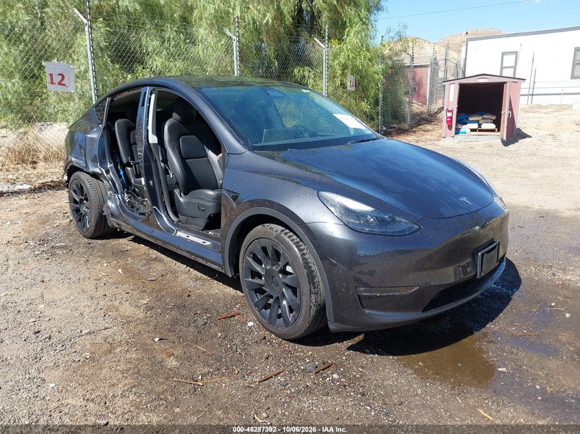 Vin: 7saygaee2rf030871, lot: 46787538, tesla model y long range dual motor all-wheel drive 2024 img_1