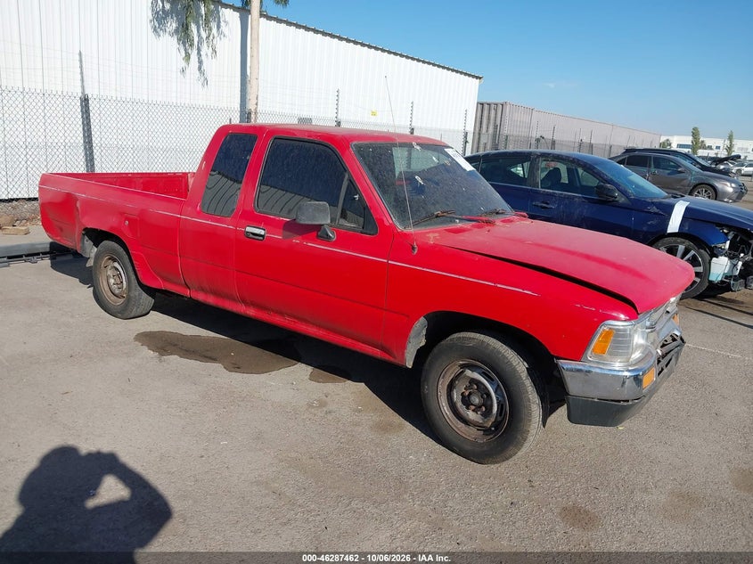 1990 TOYOTA PICKUP 1/2 TON EX LNG WHLBSE DLX